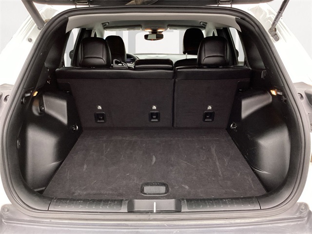 Used Car 2023 Jeep Cherokee  Altitude For Sale Under $25,000 In San Antonio, Texas