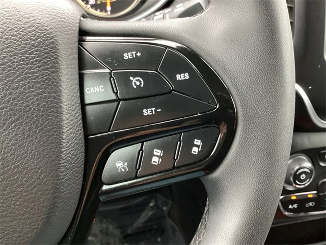 Used Car 2023 Jeep Cherokee  Altitude For Sale Under $25,000 In San Antonio, Texas