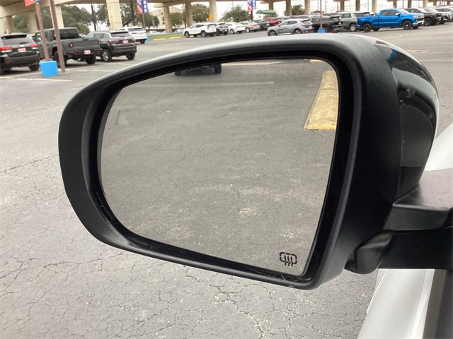 Used Car 2023 Jeep Cherokee  Altitude For Sale Under $25,000 In San Antonio, Texas