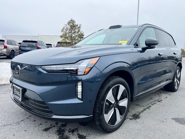 2025 Volvo EX90 Twin Performance Plus 7-Passenger eAWD