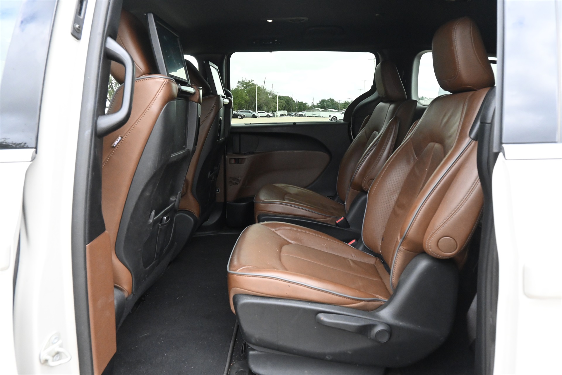 2021 Chrysler Pacifica Hybrid Limited White at Shottenkirk Kia Fort Bend