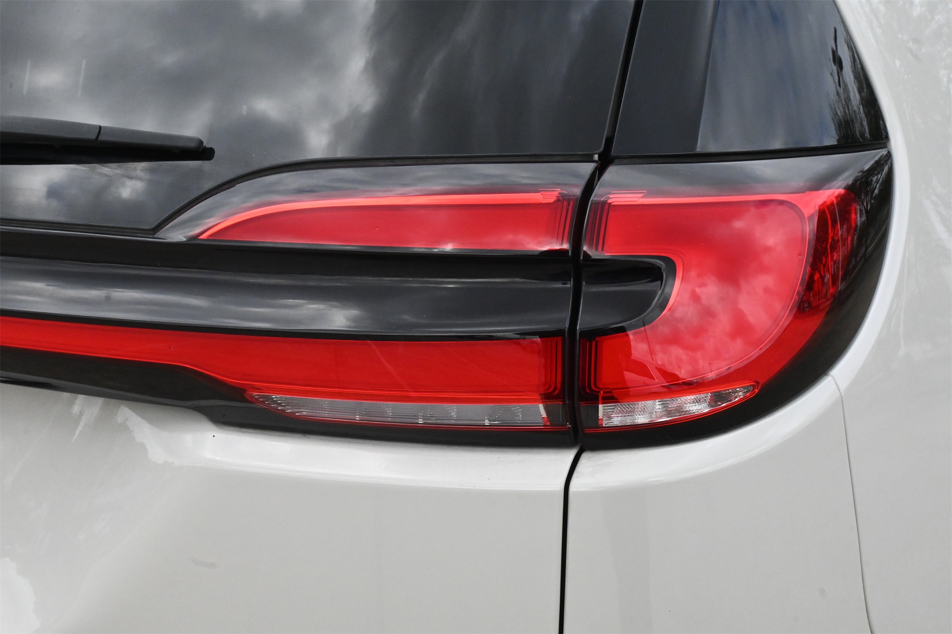 2021 Chrysler Pacifica Hybrid Limited White at Shottenkirk Kia Fort Bend