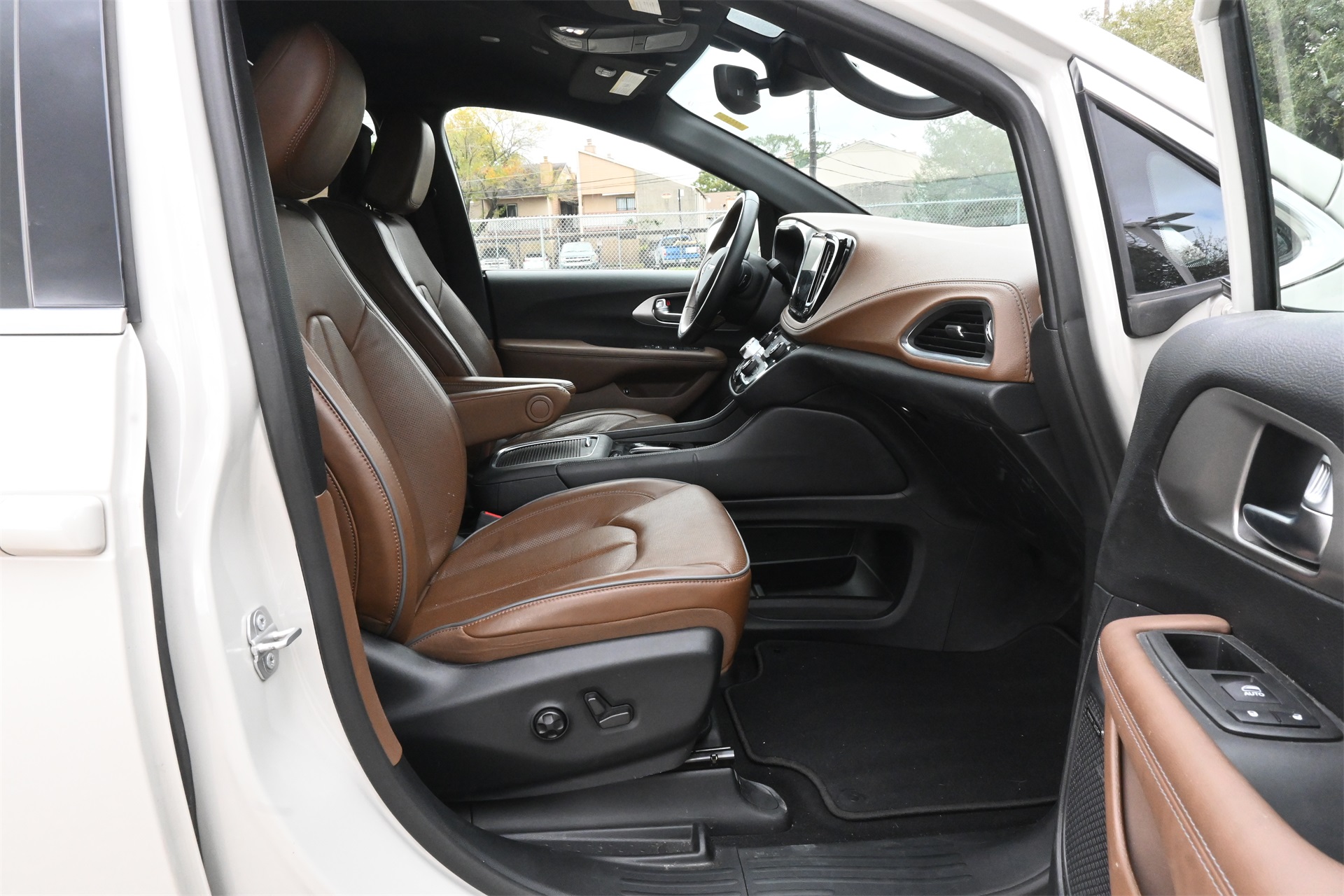 2021 Chrysler Pacifica Hybrid Limited White at Shottenkirk Kia Fort Bend