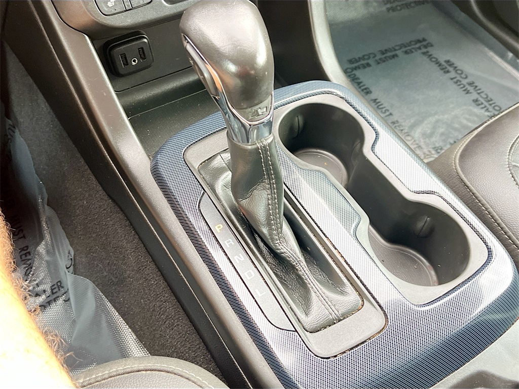 2022 Chevrolet Colorado Z71 White at Legacy Ford