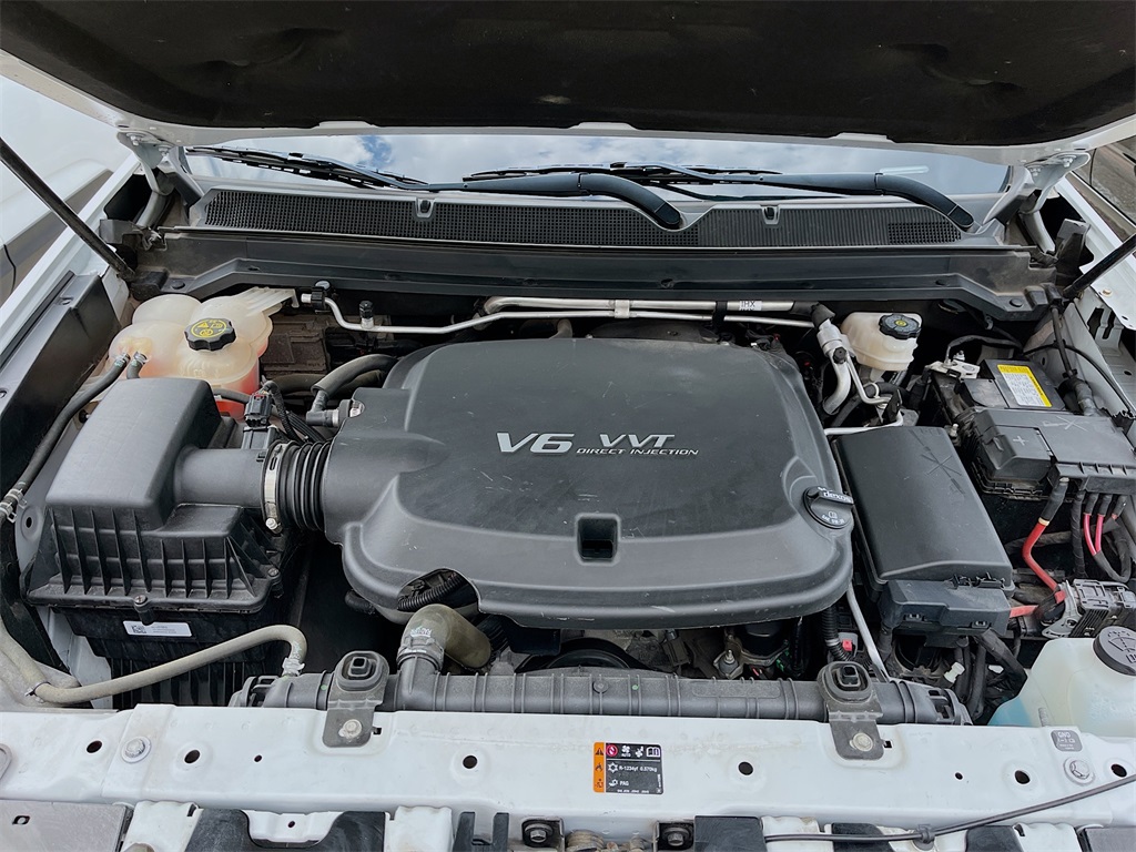2022 Chevrolet Colorado Z71 White at Legacy Ford