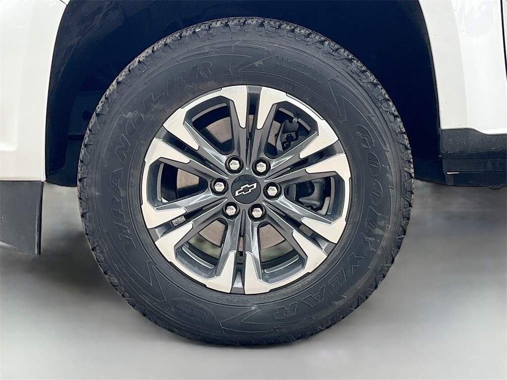 2022 Chevrolet Colorado Z71 White at Legacy Ford