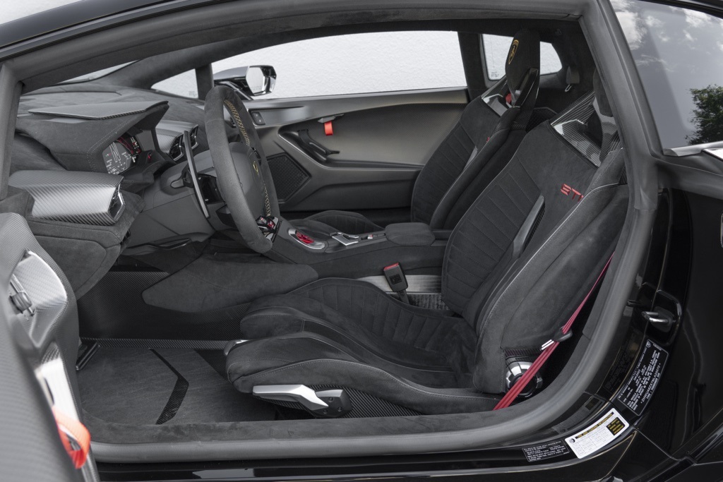 2022 Lamborghini Huracan STO Base - Photo 19