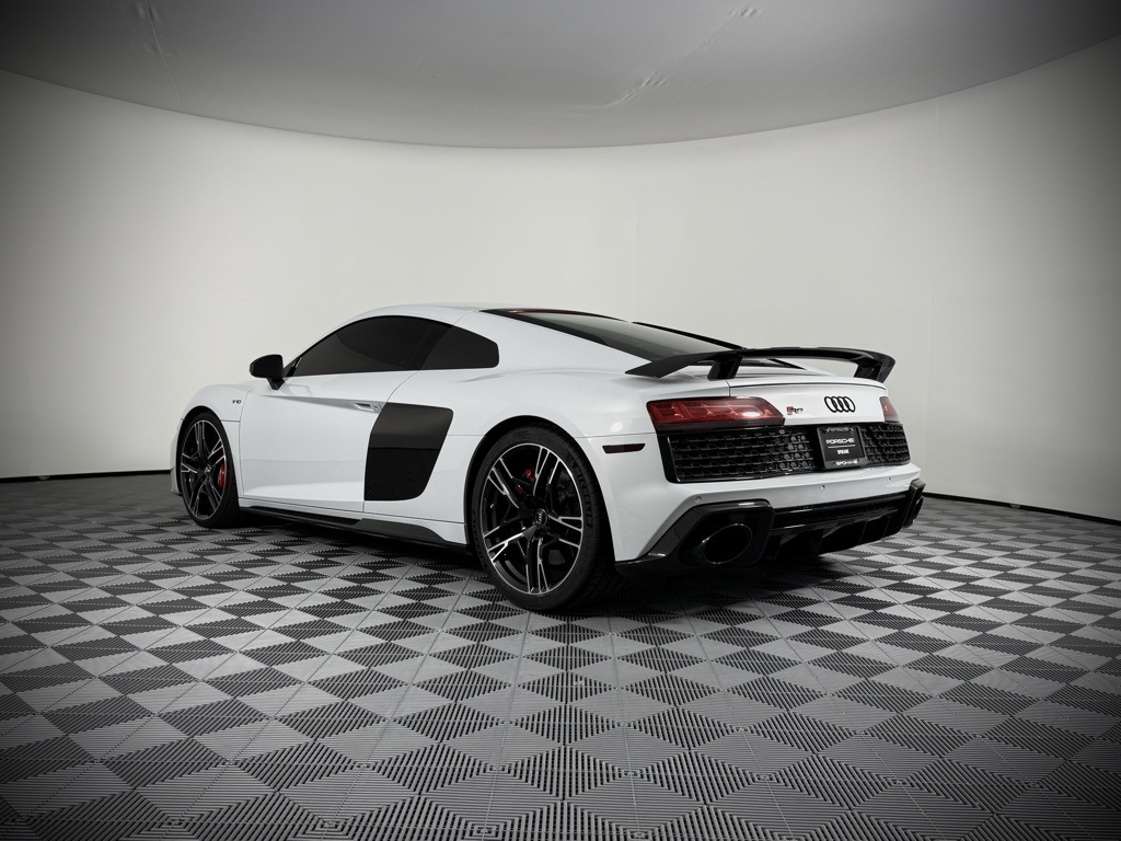 アウディ R8 ショールーム展示車輌のご案内】 Audi R8 Coupé V10 performance