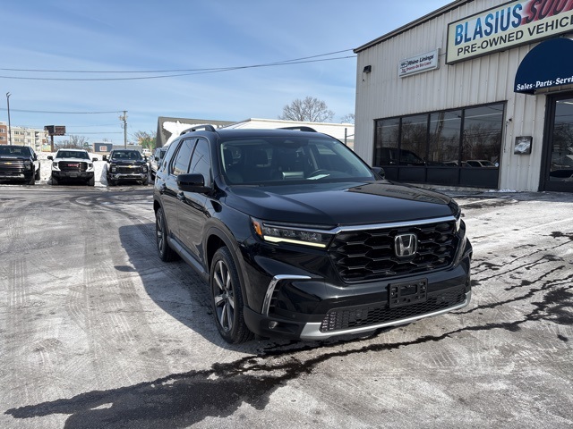 2023 Honda Pilot Touring FWD