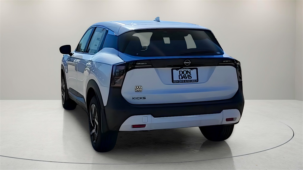 2025 Nissan Kicks