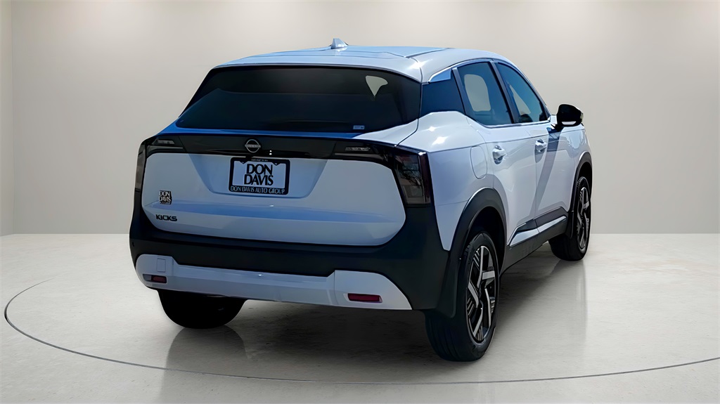 2025 Nissan Kicks