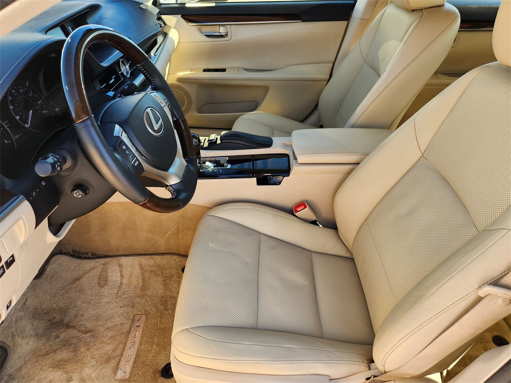 2013 Lexus ES 350  at Monument Chevrolet