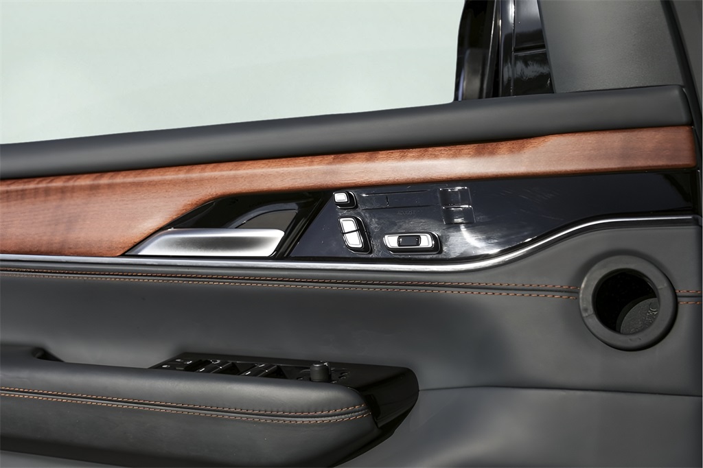 Used Car 2024 Jeep Grand Wagoneer  Series Iii For Sale Under $80,000 In Austin, Texas