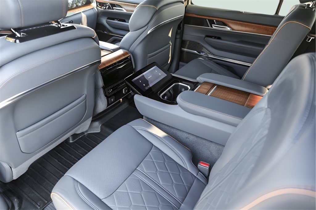 Used Car 2024 Jeep Grand Wagoneer  Series Iii For Sale Under $80,000 In Austin, Texas