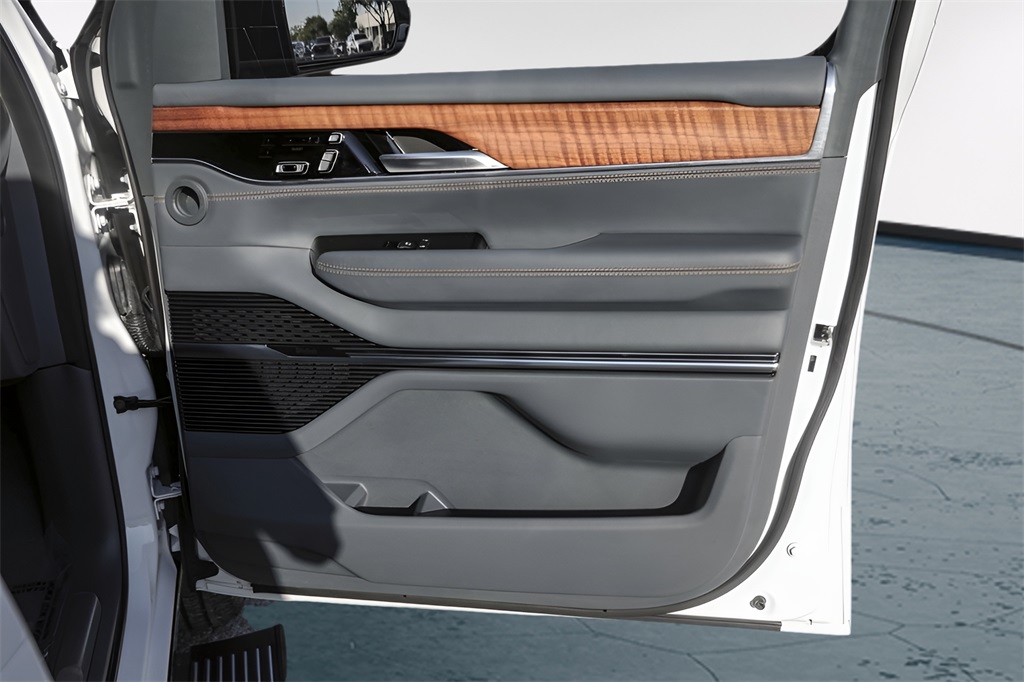 Used Car 2024 Jeep Grand Wagoneer  Series Iii For Sale Under $80,000 In Austin, Texas