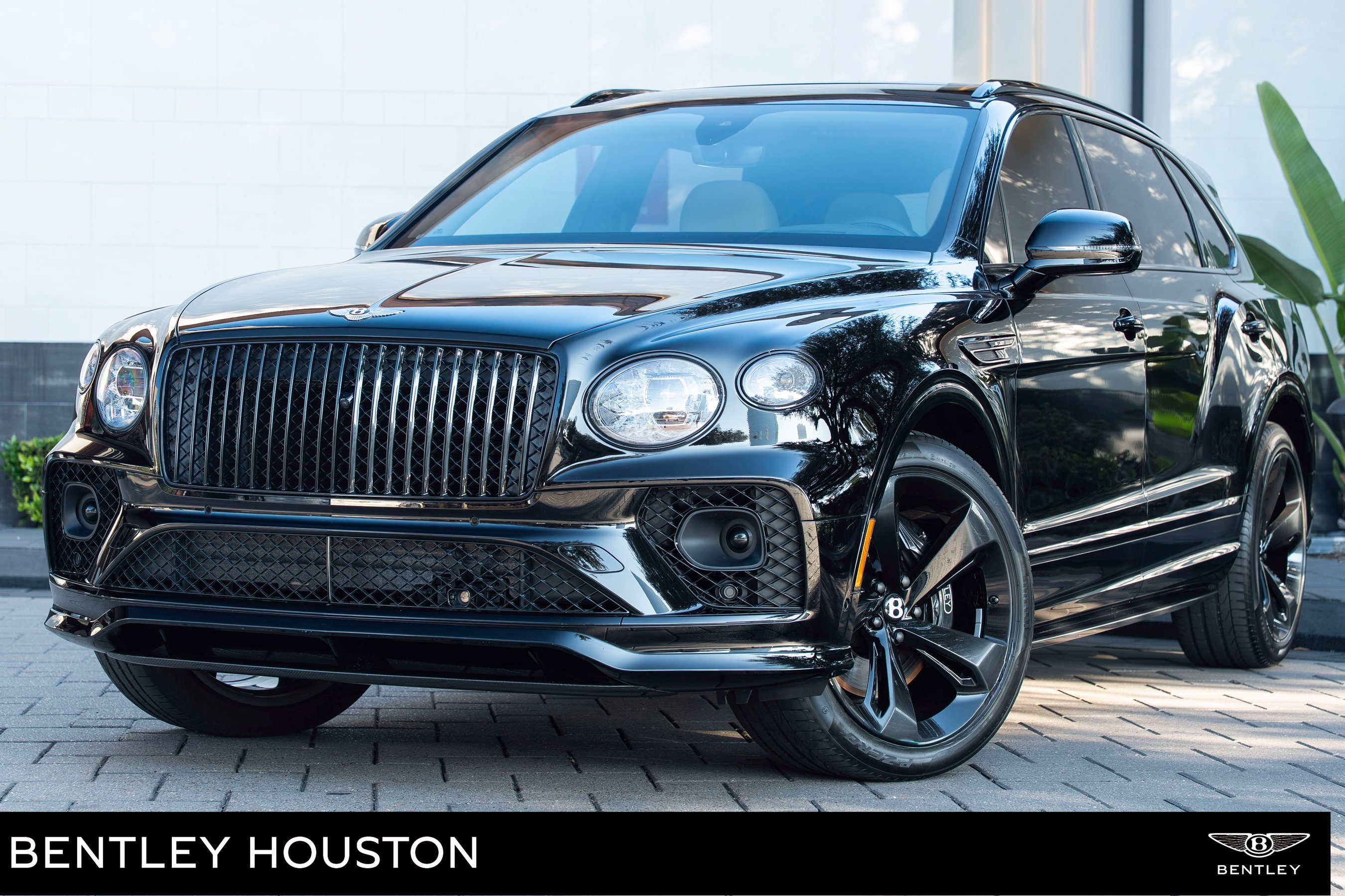 /2023 Bentley Bentayga-EWB