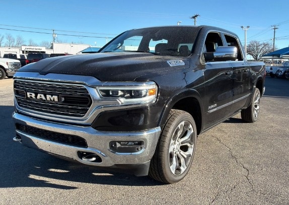 2023 RAM 1500 Limited Crew Cab 4WD