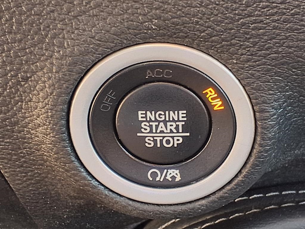 2023 Dodge Challenger SXT - 5