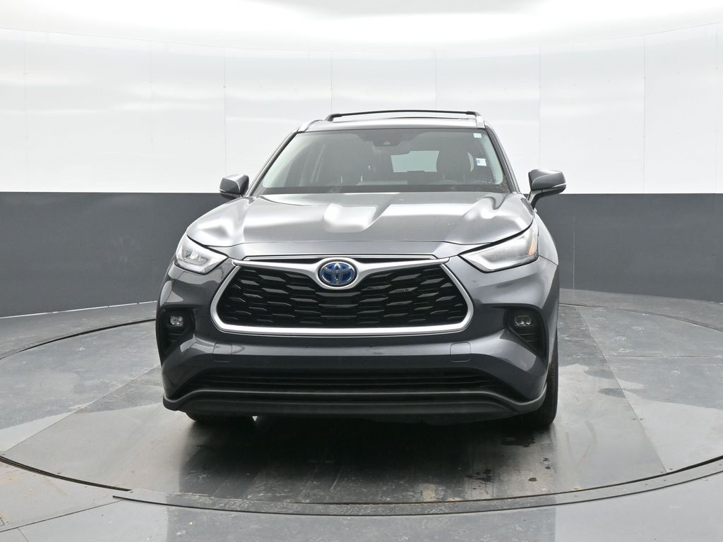 Certified 2020 Toyota Highlander Hybrid XLE with VIN 5TDHARAHXLS500452 for sale in Kansas City