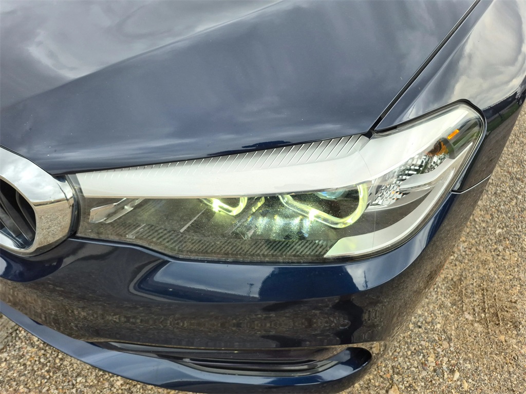 2019 BMW 5 Series 530i - 9