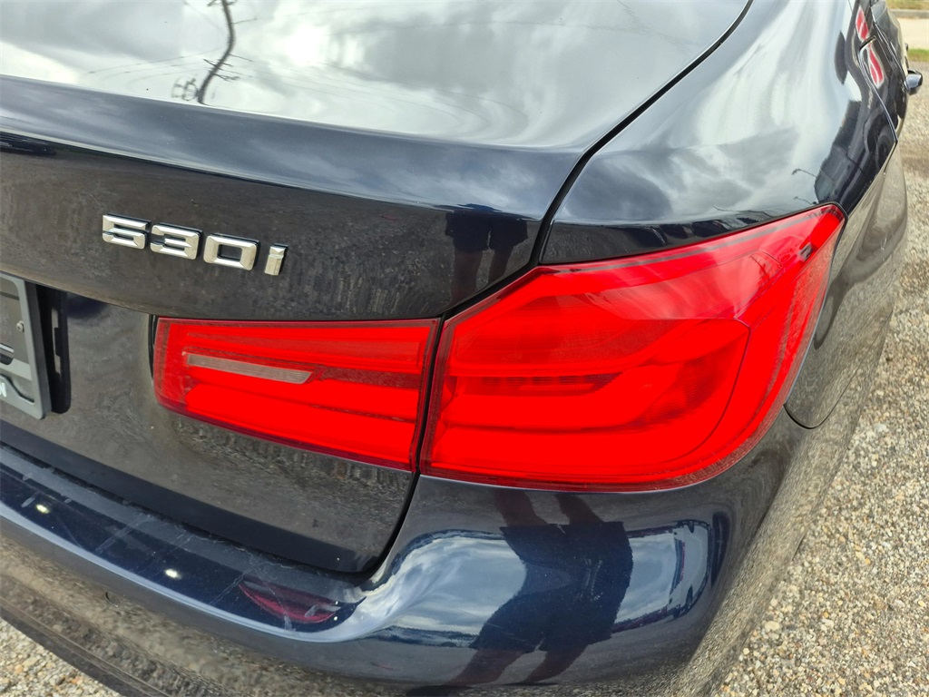 2019 BMW 5 Series 530i - 10