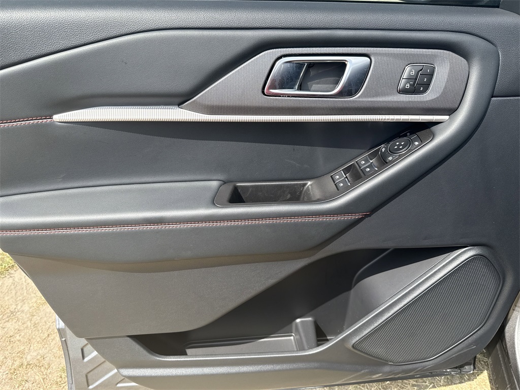 2025 Ford Explorer ST-Line - 9