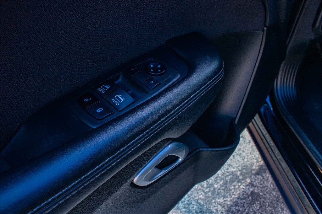 Used Car 2022 Dodge Challenger  Sxt For Sale Under $25,000 In San Marcos, Texas