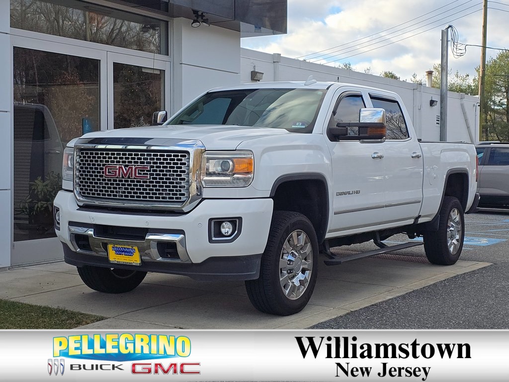 2016 GMC Sierra 2500HD Denali Crew Cab SB 4WD
