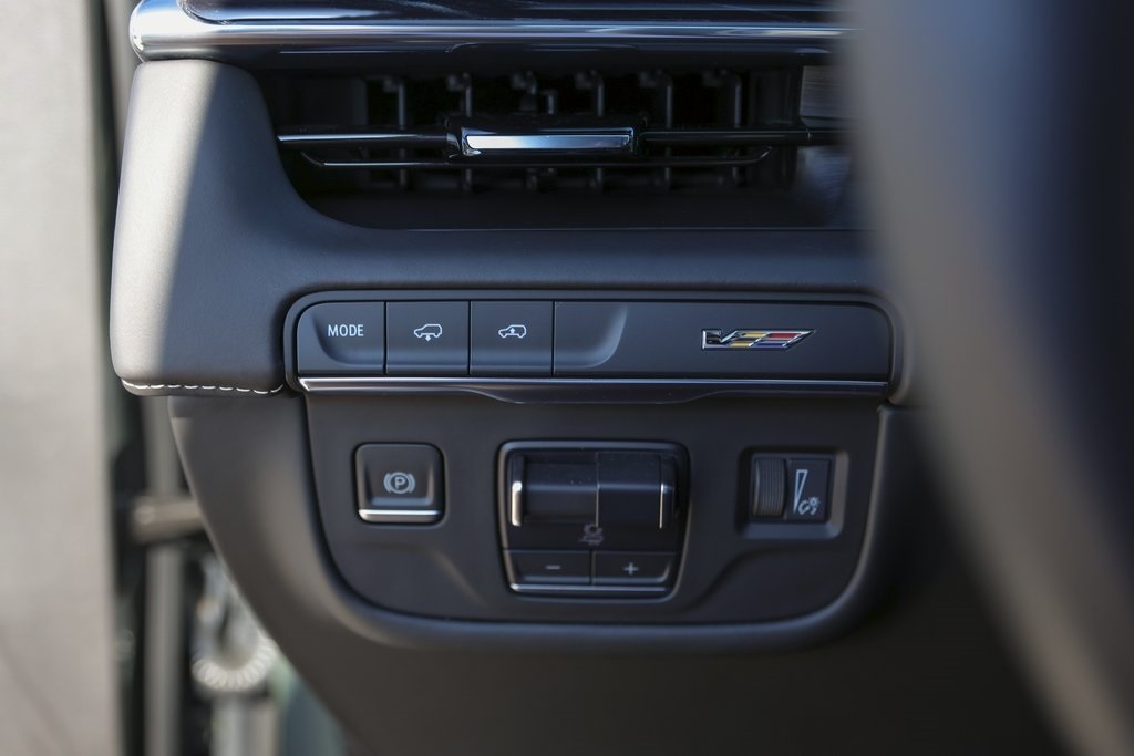 Used Car 2024 Cadillac Escalade  V-series For Sale Under $140,000 In Austin, Texas