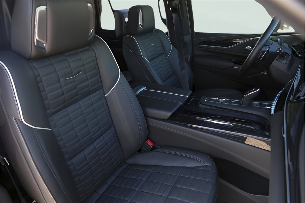 Used Car 2024 Cadillac Escalade  V-series For Sale Under $140,000 In Austin, Texas