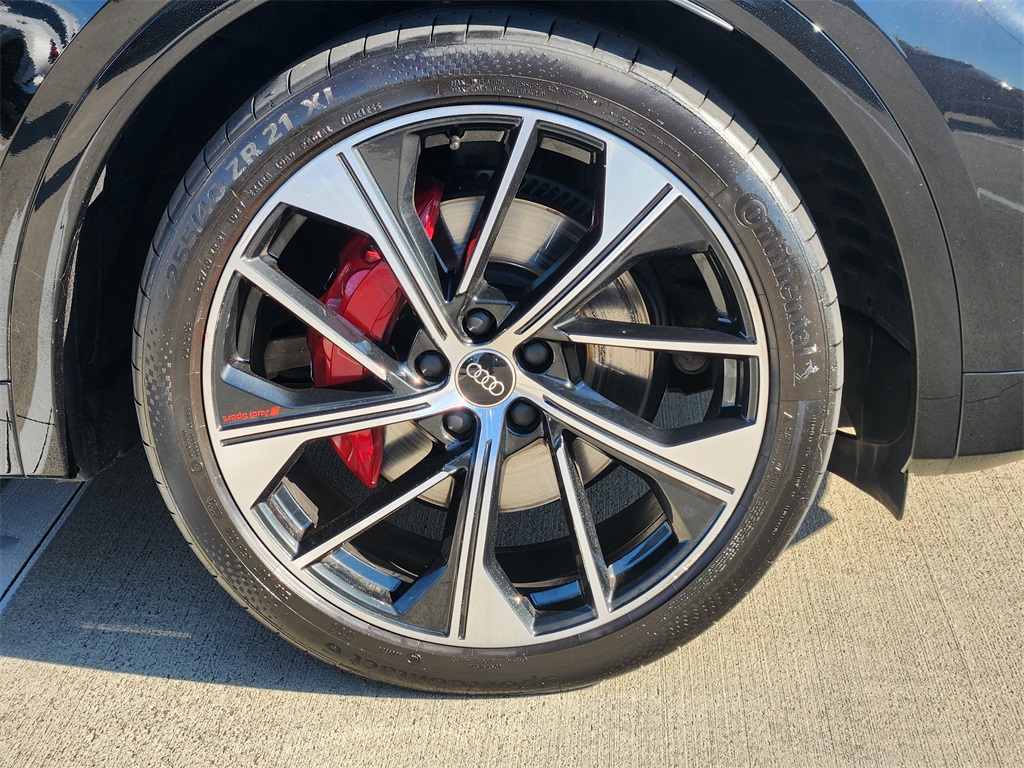 2024 Audi SQ5  Black at River Oaks CDJR