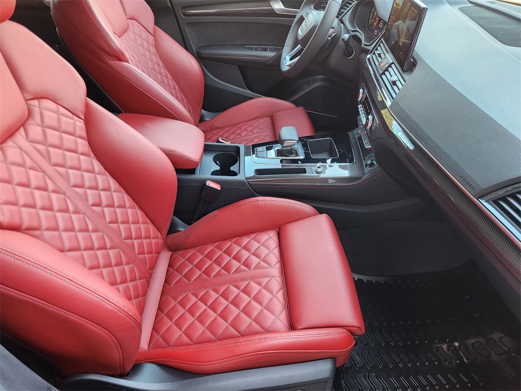 2024 Audi SQ5  Black at River Oaks CDJR