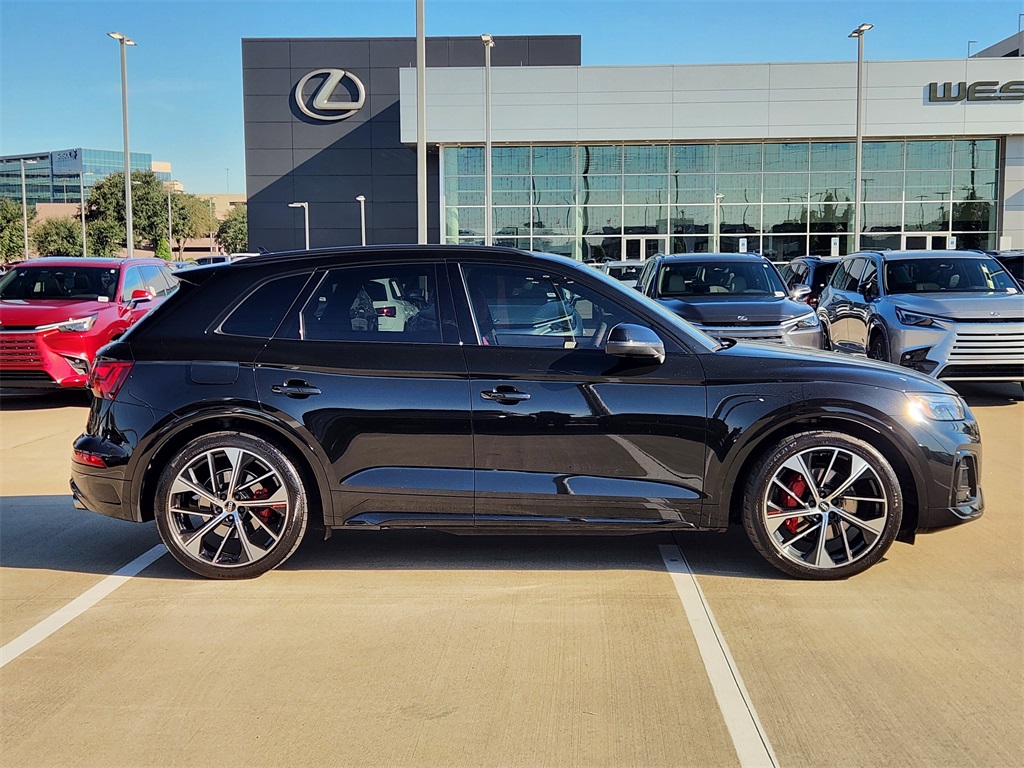 2024 Audi SQ5  Black at River Oaks CDJR