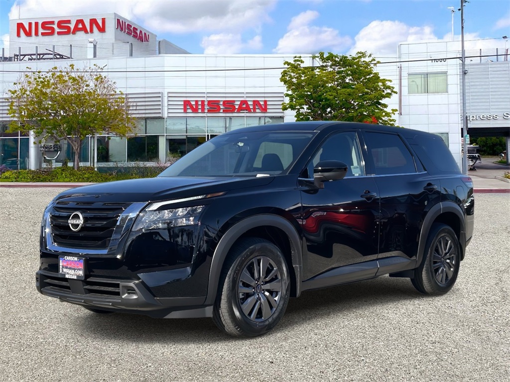 2025 Nissan Pathfinder S