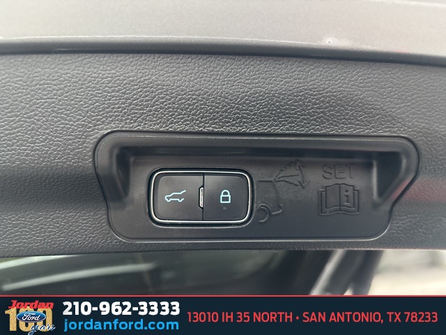 Used Car 2024 Ford Explorer  Xlt For Sale Under $35,000 In San Antonio, Texas