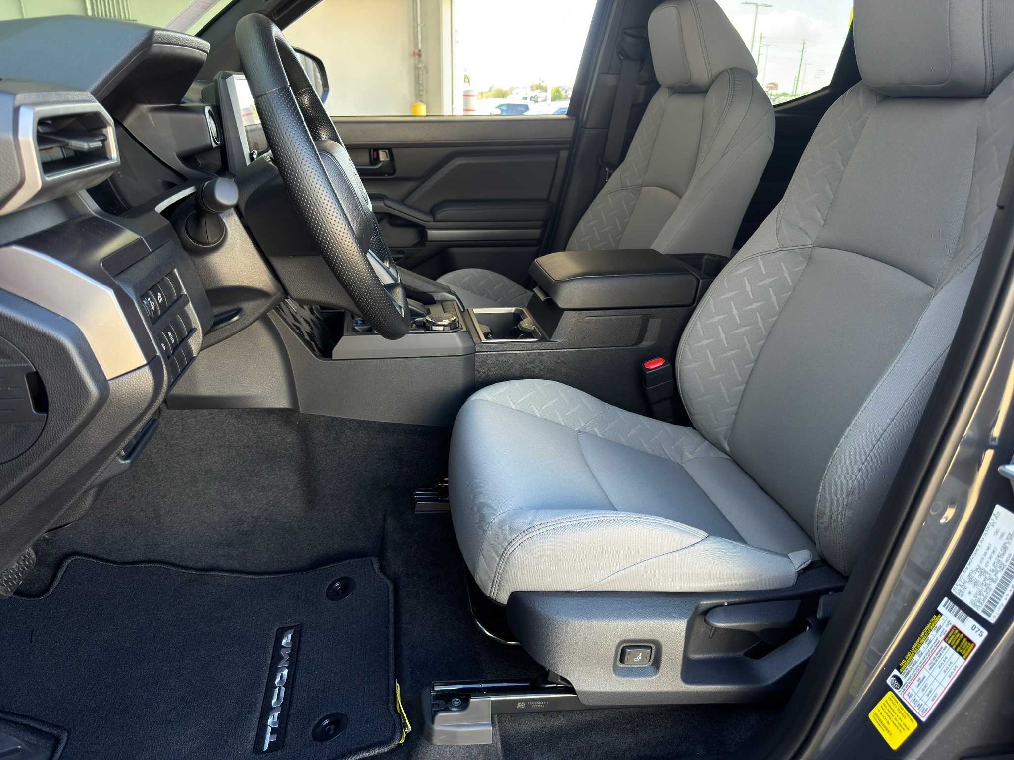 2025 Toyota Tacoma SR5 - 6