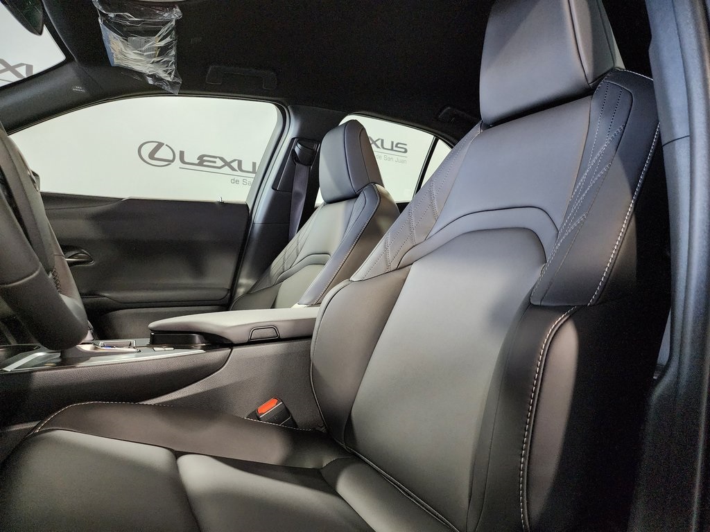 Thumbnail: 2025 Lexus UX - 25