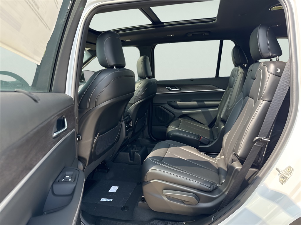 2025 Jeep Grand Cherokee L