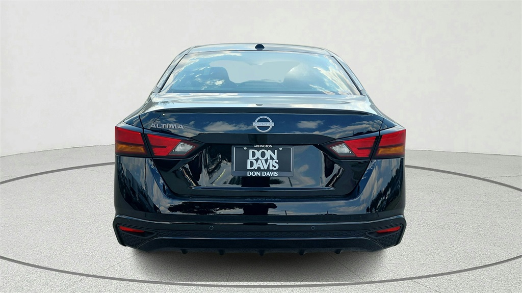 2025 Nissan Altima