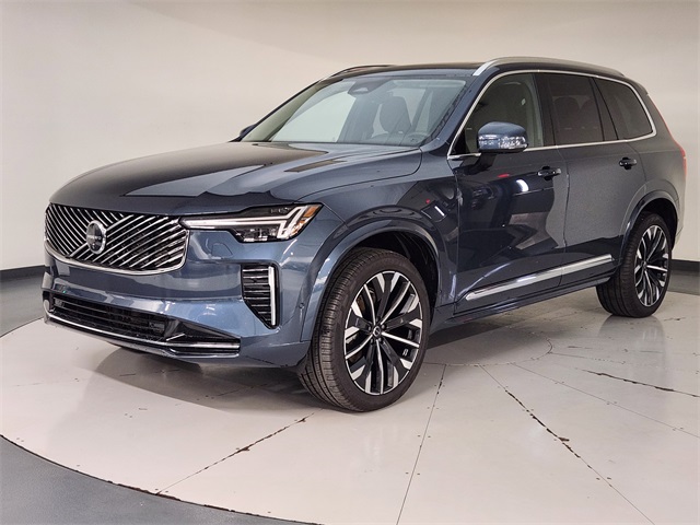 2025 Volvo XC90 B6 Plus 7-Seater
