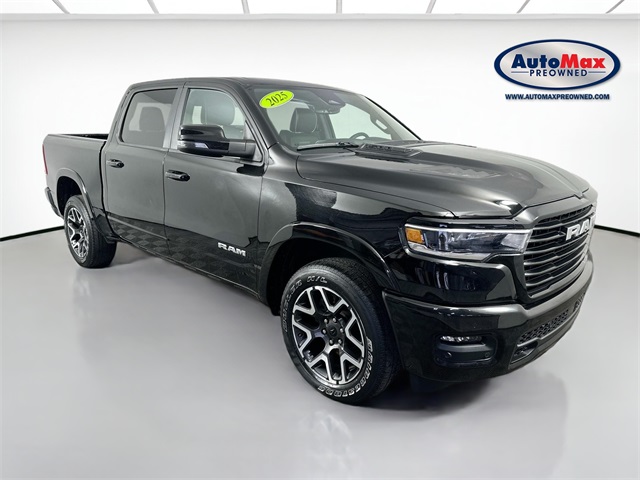 2025 RAM 1500 Laramie Crew Cab 4WD