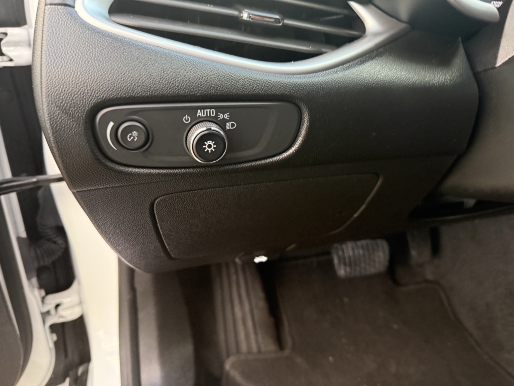 2024 Chevrolet Malibu LT White at Mac Haik CDJR North Houston