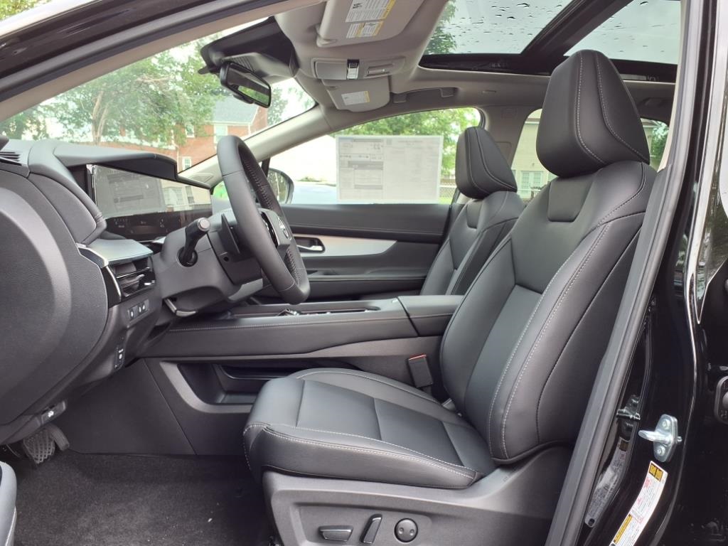 2025 Nissan Murano SL photo 2