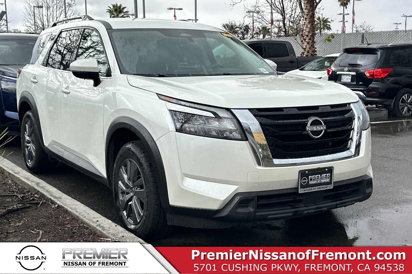 2024 Nissan Pathfinder SV FWD
