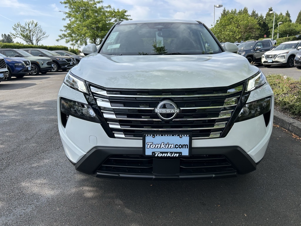 2025 Nissan Rogue SV photo 2