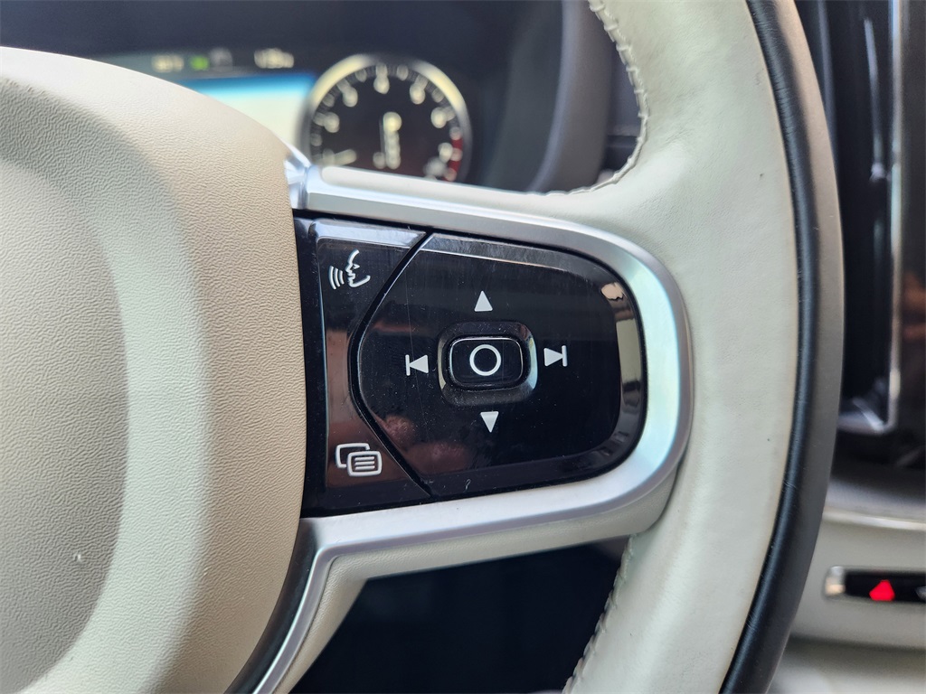 2019 Volvo XC60 T6 Inscription White at Ultimate Motorsports