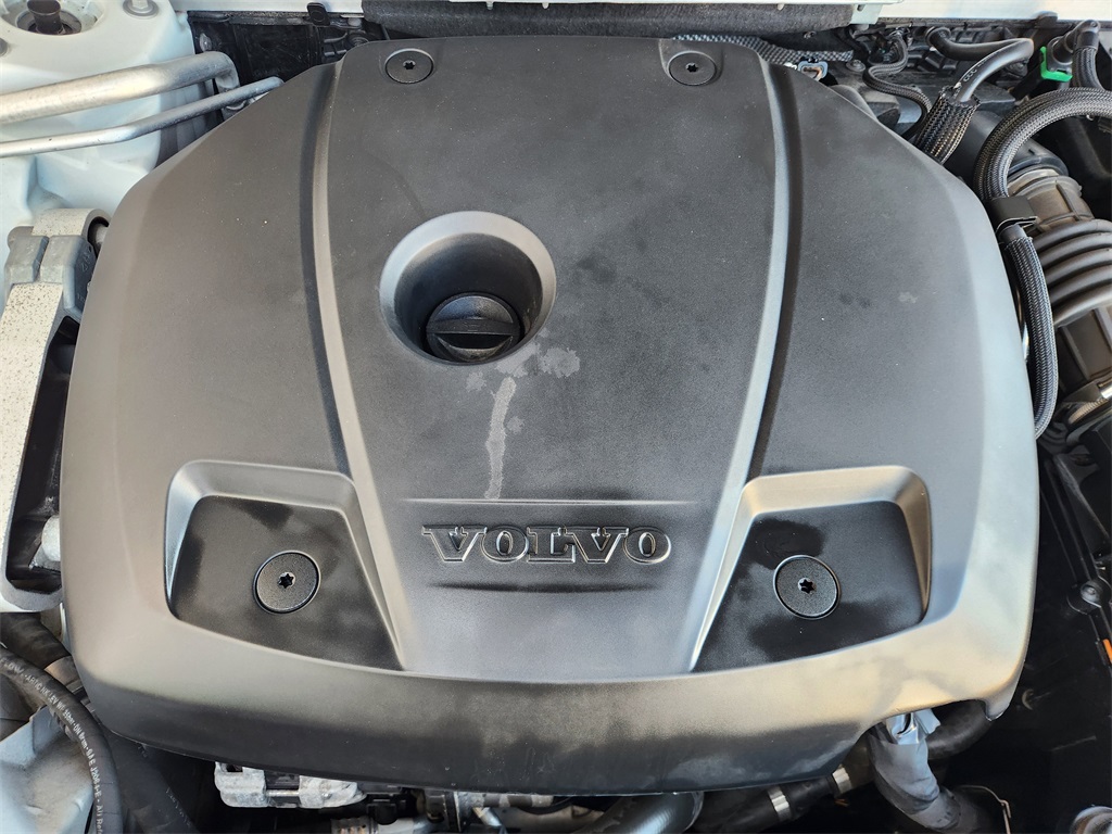 2019 Volvo XC60 T6 Inscription White at Ultimate Motorsports