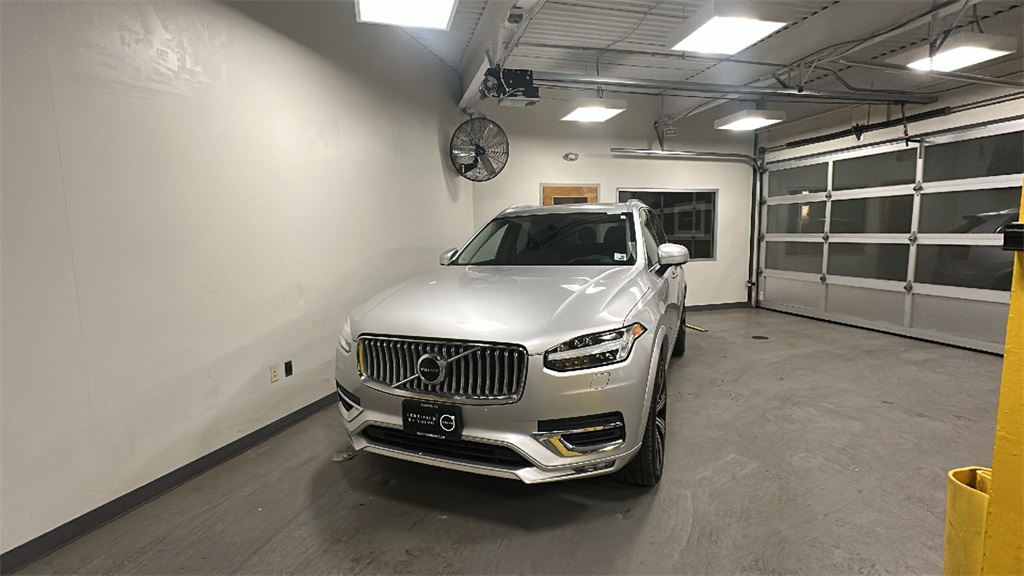2022 Volvo XC90 T6 Inscription 7-Passenger AWD