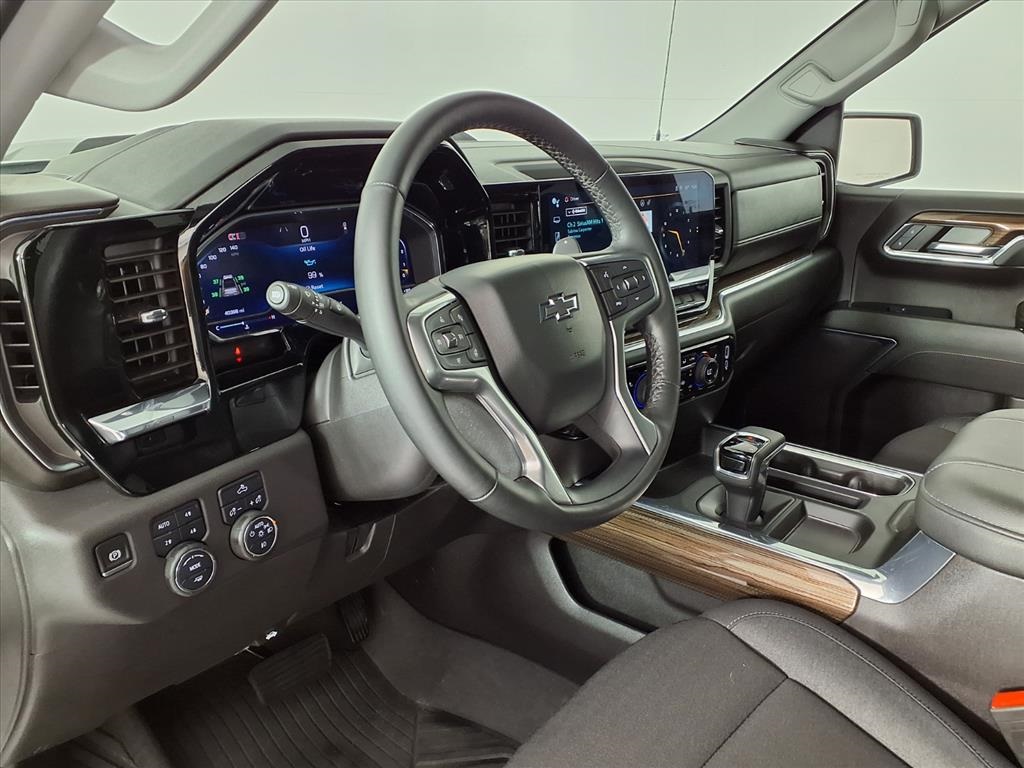 2024 Chevrolet Silverado 1500 LT Trail Boss - 8