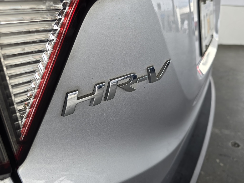 Thumbnail: 2019 Honda HR-V - 17